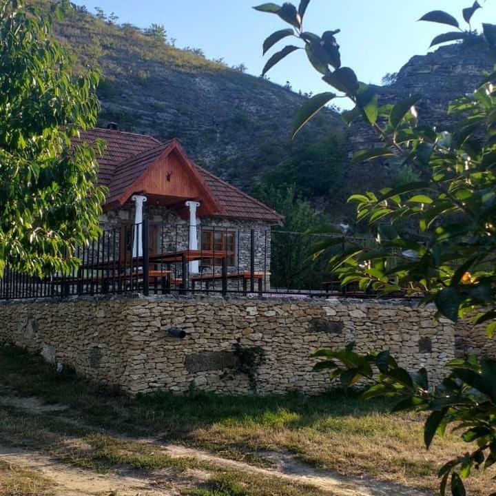 Casa Agricultorului Varzari Butuceny Exteriér fotografie